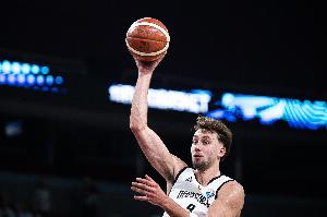 爱游戏在线-频频杀伤!小瓦格纳17中5砍全队最高23分外加7板4助 罚球14中13