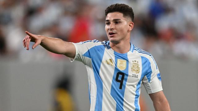 爱游戏-球员比赛负荷研究:0.29%球员赛季出场超5000分钟