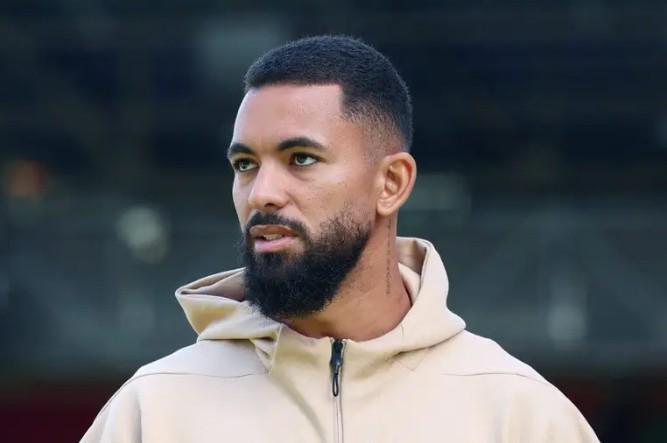 爱游戏娱乐-TA：维拉正认真考虑签回道格拉斯-路易斯，目前尚未开启谈判